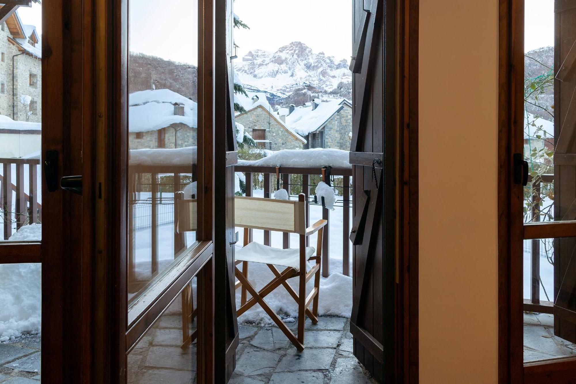 Bubal - Con Piscina Y Vistas A Los Pirineos El Pueyo de Jaca Esterno foto
